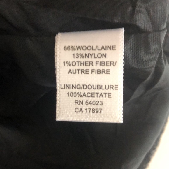 Banana Republic skirt gray tone and black lines - Picture 5 of 8